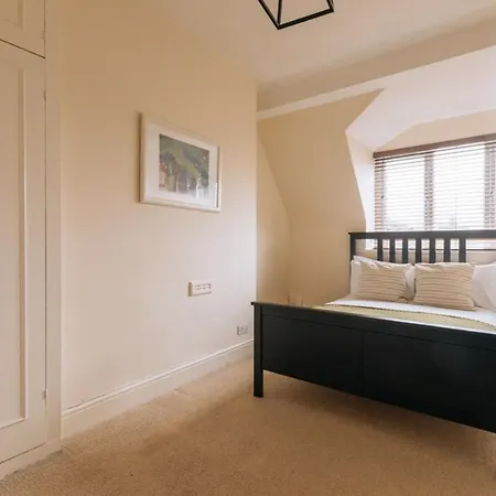 Bright & Delightful 2bd Flat Clifton Down شقة *