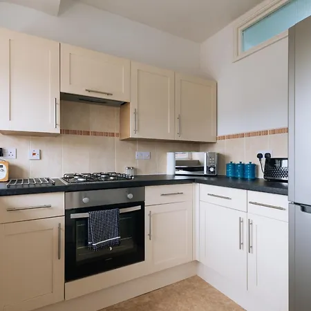 Bright & Delightful 2bd Flat Clifton Down Apartman
