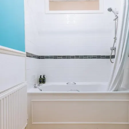 Διαμέρισμα Bright & Delightful 2bd Flat Clifton Down